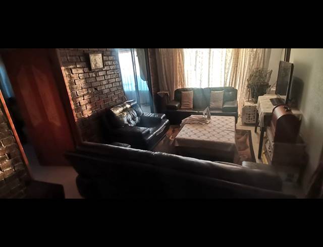 3.5 BEDROOM HOUSE FOR SALE IN MASETJHABA VIEW